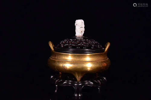 A QING DYNASTY GILT BRONZE CENSER WITH ROSE WOOD BASE
