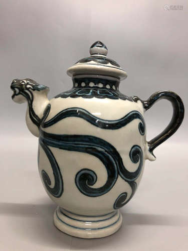 A BLUE&WHITE TEAPOT