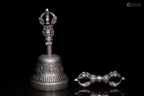 A SET OF TIBETAN SILVER VAJRA BELL & VAJRA PESTLE, QING DYNASTY