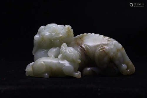 14-19TH CENTURY, AN OLD TIBETAN HETIAN JADE HAND PIECE, MING - QING DYNASTY