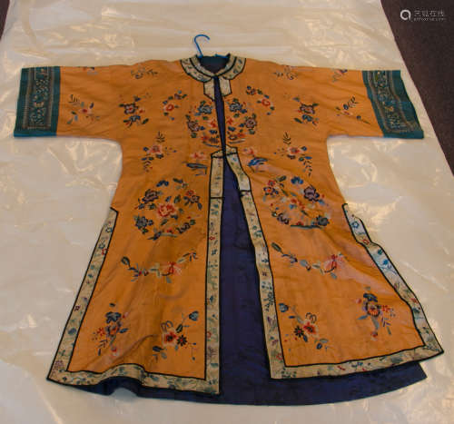 A chinese qing style cloth