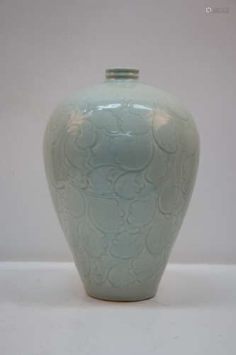 A chinese old plum vase