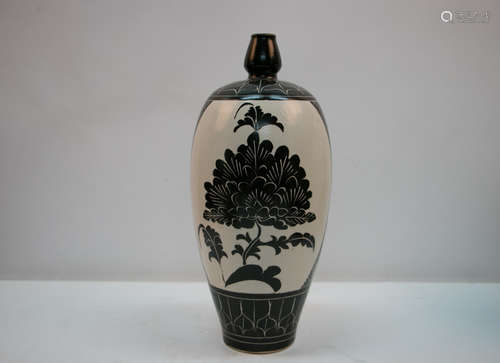 A chinese plum vase