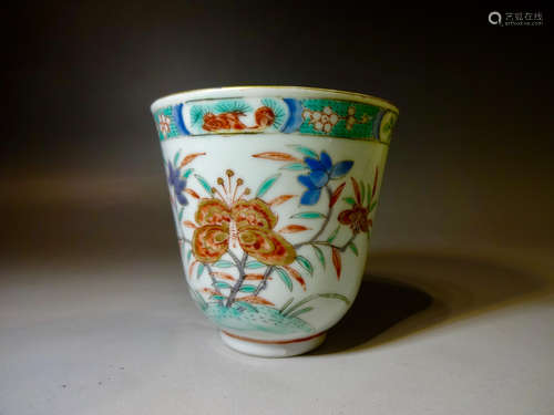 A chinese qing dynasty famille rose pot