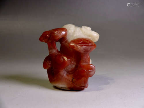 A agate carved decoration