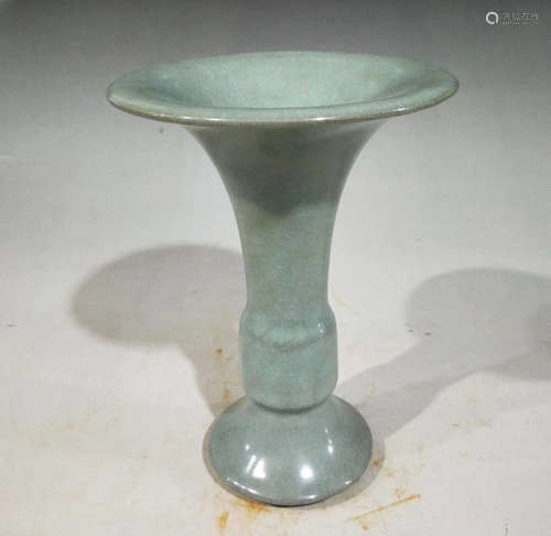 A CELADON GLAZED GU TYPE VASE