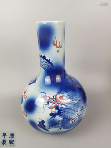 A GLAZED DRAGON PATTERN VASE