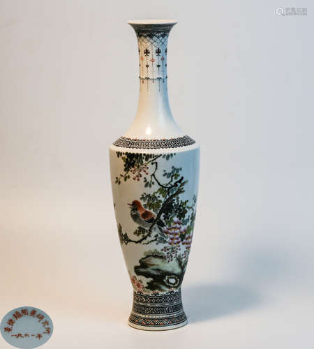 A FMILLE-ROSE FLOWERS AND BIRDS VASE