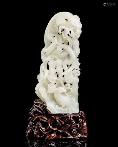 A HETIAN WHITE JADE CARVED ORNAMENT