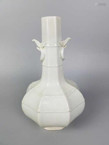 A HUTIAN YAO BEAST EAR LONG NECK VASE