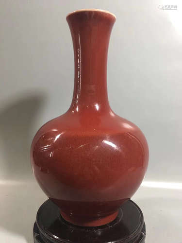 A RED GLAZE LONG NECK VASE