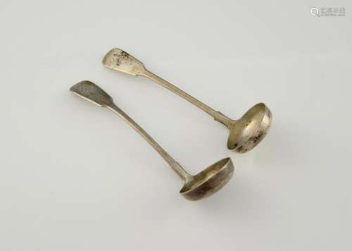 Victorian pair of Scottish silver toddy ladles, wi