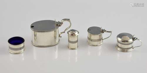 George V silver three piece cruet set, comprising