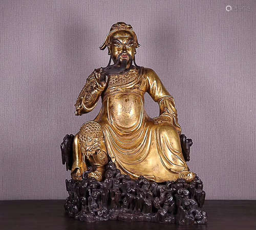 A GILDING GUANGONG STATUE