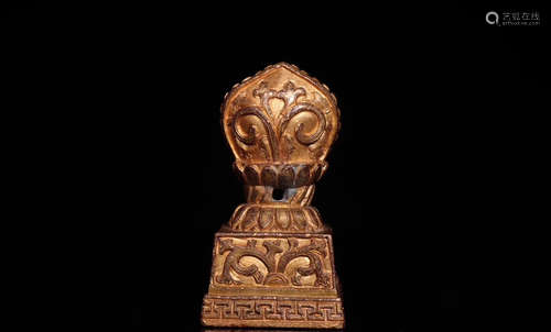 AN OLD TIBETAN GILT BRONZE STAMP