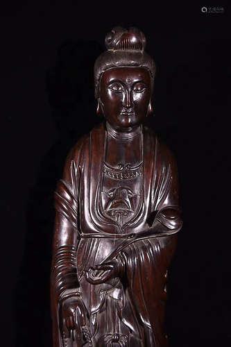 A LOBULAR RED SANDALWOOD STATUE OF GUANYIN