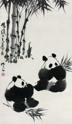 吴作人（1908～1997） 熊猫 立轴 纸本水墨