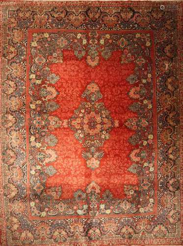 Saruk Carpet,