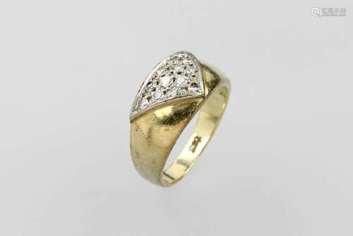 14 kt gold ring with brilliants