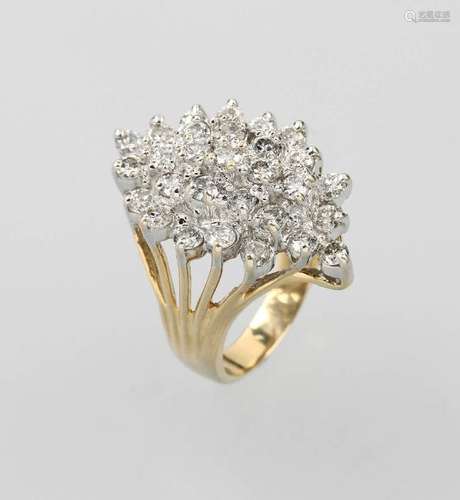 14 kt gold ring with brilliants