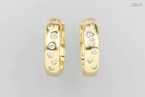 Pair of 14 kt gold ear hoops with brilliants