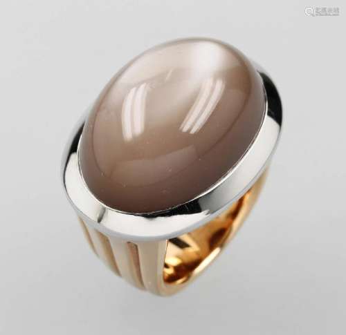 18 kt gold solid ring with moonstone