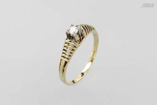 14 kt gold ring with brilliant