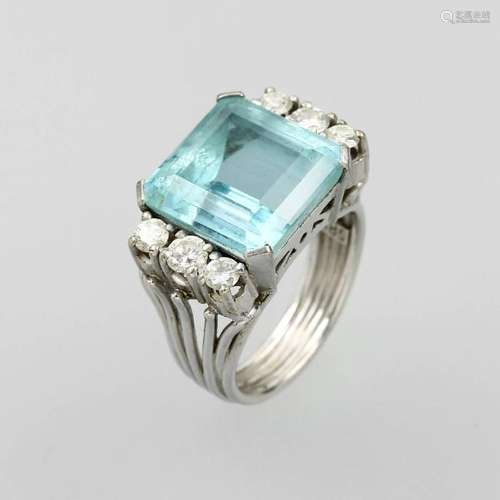 14 kt gold ring with aquamarine and brilliants