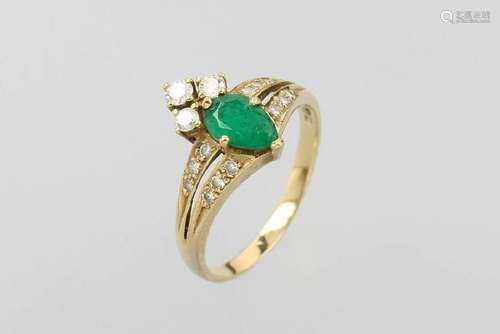 18 kt gold ring with emerald and brilliants