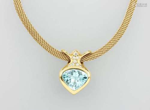 18 kt gold heartpendant with blue topaz and brilliants