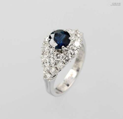 18 kt gold ring with sapphire and brilliants