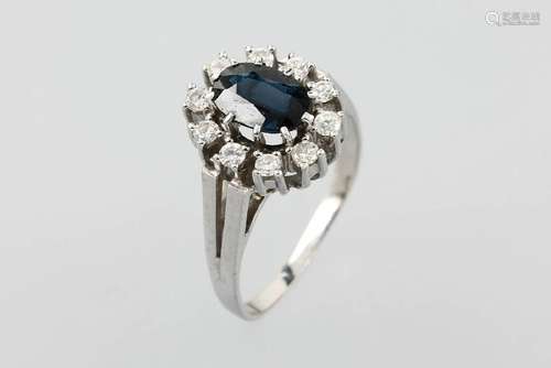 14 kt gold ring with sapphire and brilliants