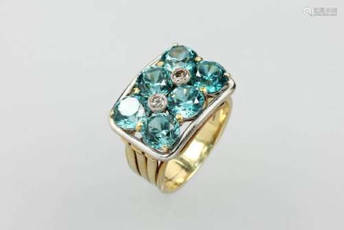 14 kt gold ring with zircones and brilliants