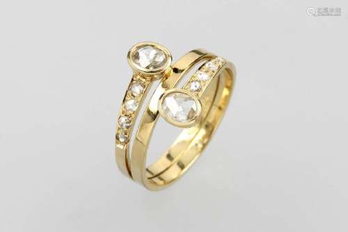 18 kt gold ring with diamonds