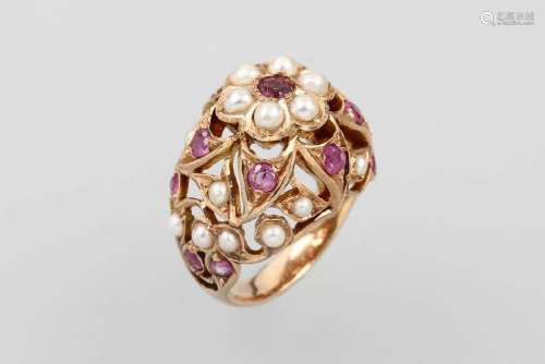 14 kt gold ring with rubies and pearls