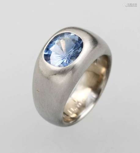18 kt gold solid ring with sapphire