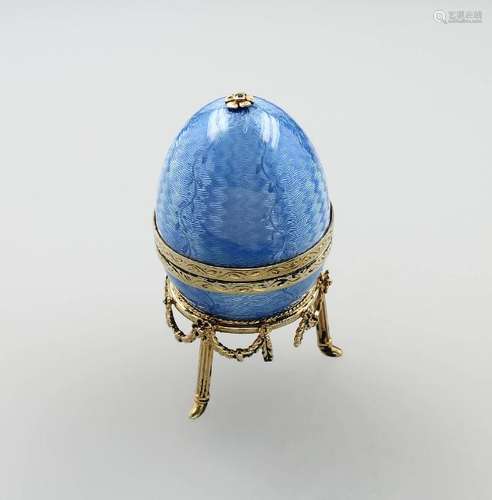 Egg with enamel on pedestal