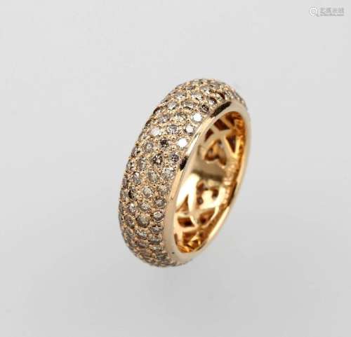 18 kt gold ring with diamonds