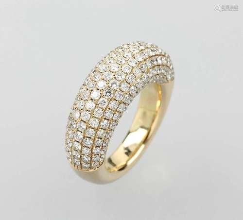 14 kt gold ring with brilliants