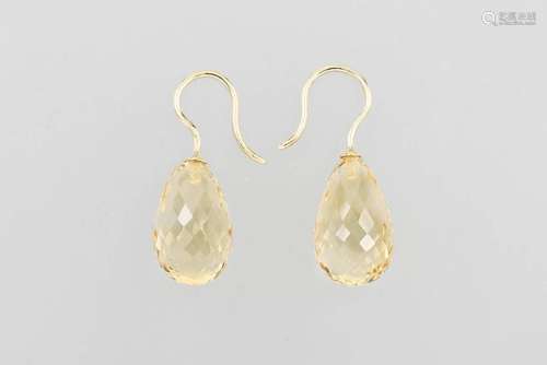 Pair of 14 kt gold earrings with citrines