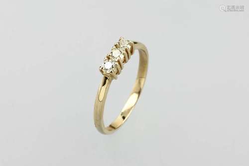 14 kt gold ring with brilliants