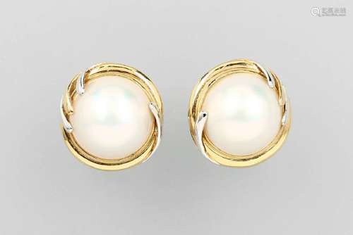 Pair of 18 kt gold earrings with mabepearls