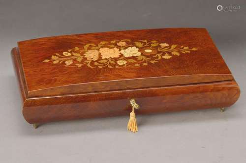 jewelery case/musical box