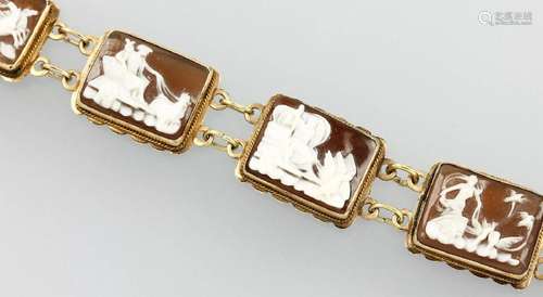 18 kt gold bracelet with cameos