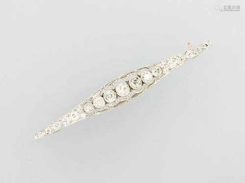 14 kt gold Art-Deco brooch with diamonds