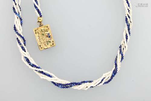 6-row necklace with seedpearls and lapis lazuli