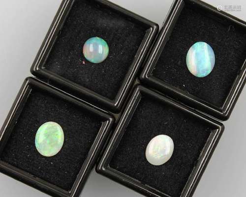 Lot 4 loose opalcabochons