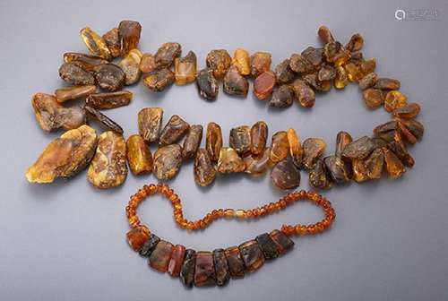 Lot 2 amber necklaces, 1930s