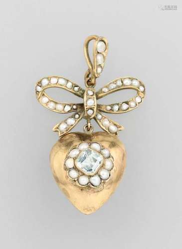 9 kt gold heartpendant with aquamarine and pearl