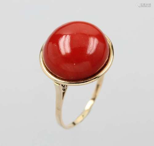 14 kt gold ring with coral, Italy approx. 1950